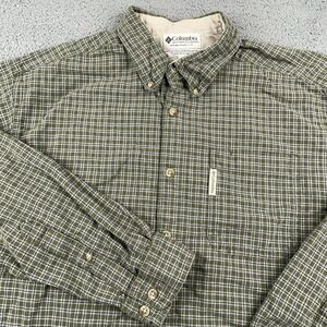 Columbia Shirt Mens Medium Green Button Up Cotton Rayon Outdoors Workwear Casual